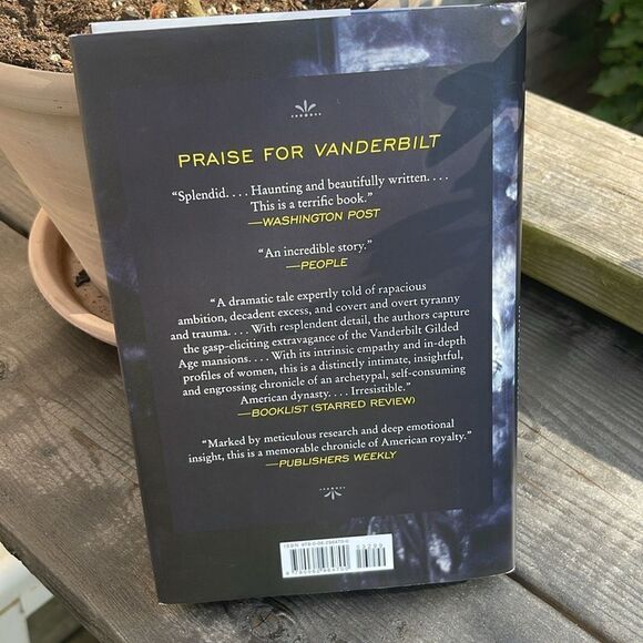 Astor: The Rise and Fall of an American Fortune
by Anderson Cooper
Hardcover - Picture 3 of 7